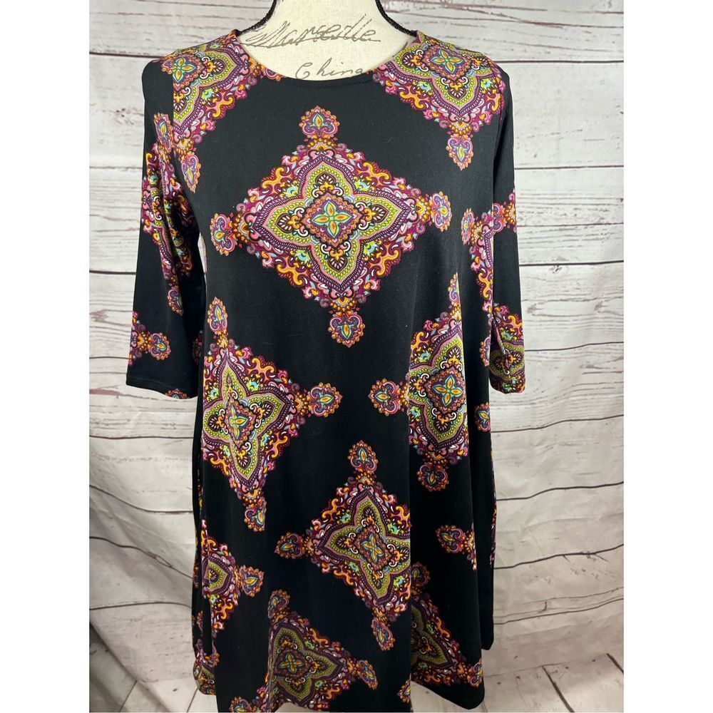 Agnes & Dora Black Medallion Print‎ 3/4 Sleeve Swing Dress